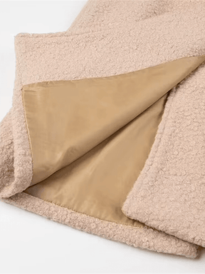 Sobretudo Longo Teddy em Lã com Cinto-Faixa e Fivelas – Jennie