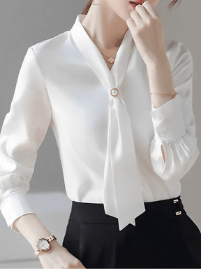 Camisa Feminina em Chiffon com Gola Lenço e Botão Perolado - Eulália