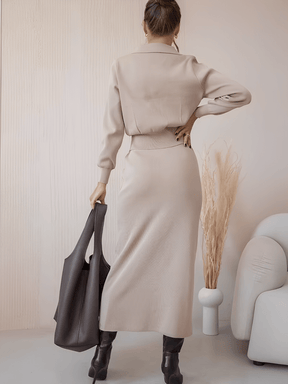 Conjunto Alfaiataria em Viscose com Suéter e Saia Midi de Botões - Geyze