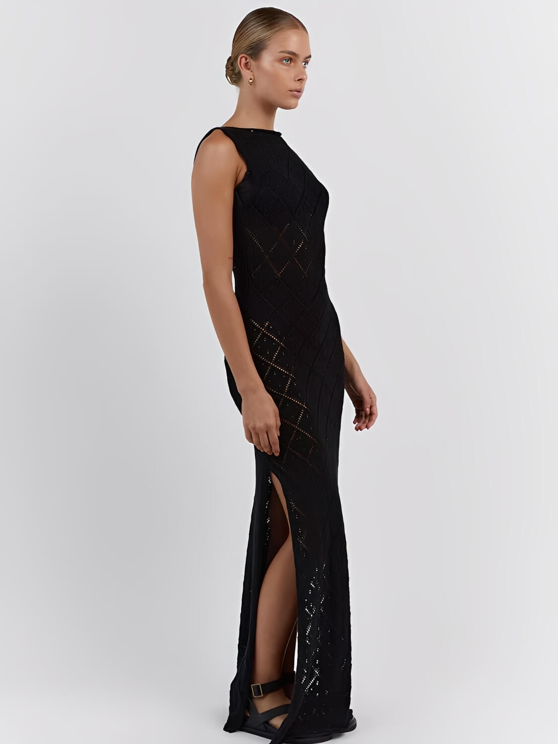 Vestido Longo em Crochê Vazado com Fenda Lateral – Filipa [FRETE FULL]