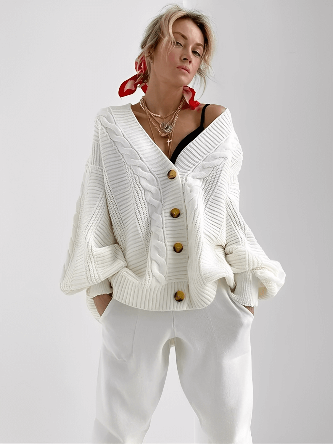 Conjunto em Tricô com Cardigan Oversized Decote V e Calça Lápis – Liana