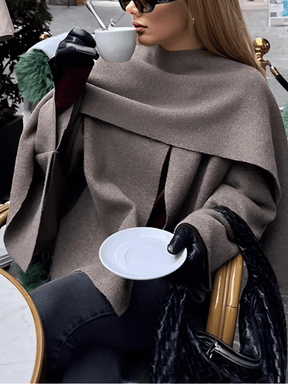 Casaco Poncho Assimétrico  com Gola Lenço – Alana