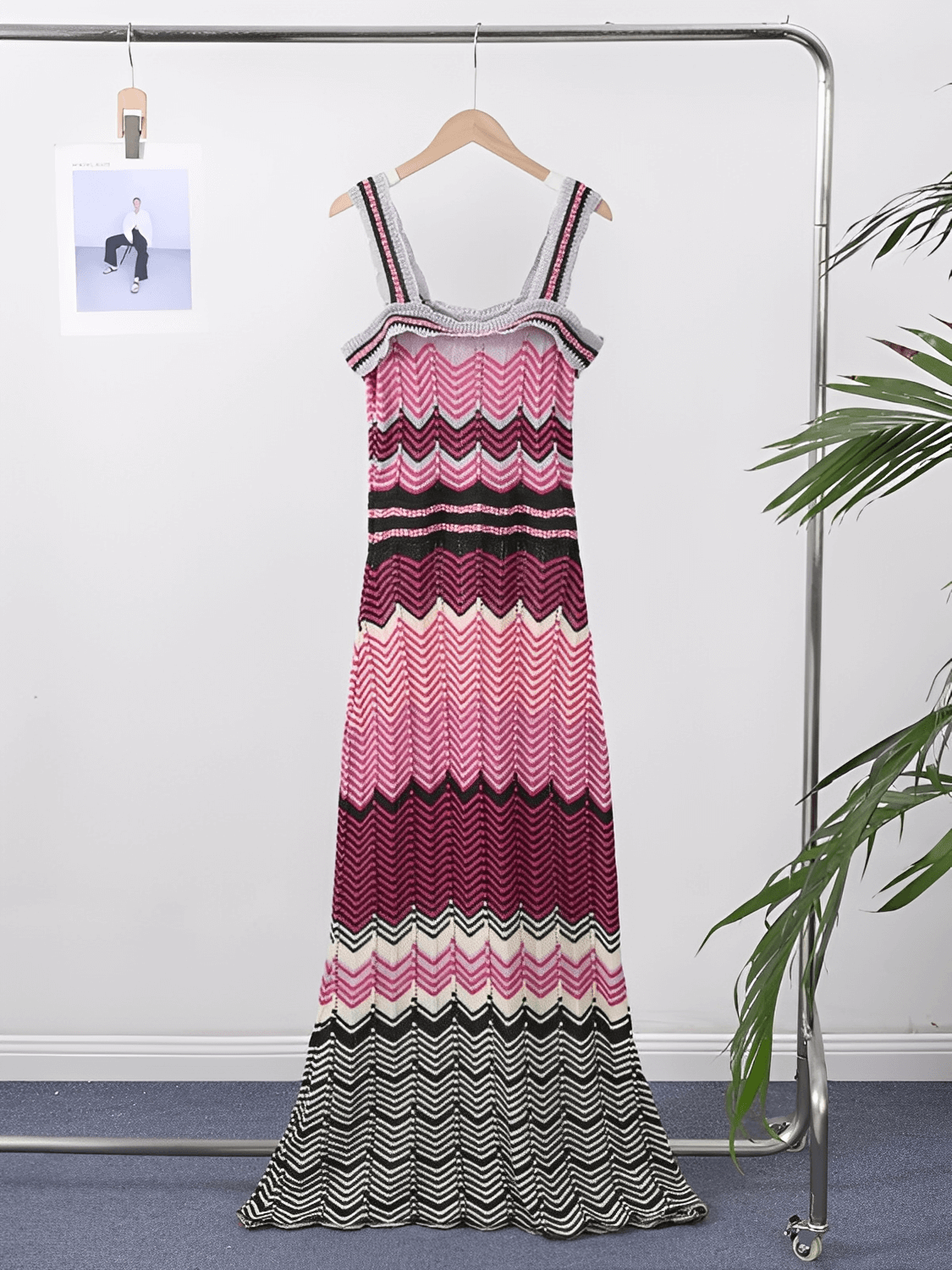 Vestido Longo Estampa em Patchwork de Alças e Decote Quadrado - Malika