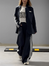 Conjunto Feminino de Alfaiataria Esportiva com Blazer Oversized e Calça com Listras Laterais - Regina [FRETE FULL]