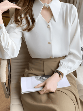 Camisa Acetinada Gola Lapela Alongada e Fecho Elegante no Pescoço – Lira