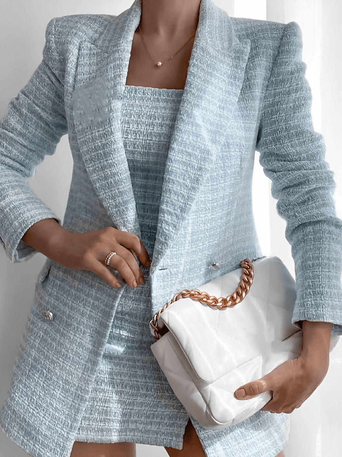 Blazer Tweed Texturizado com Fechamento Trespassado – Fiorella