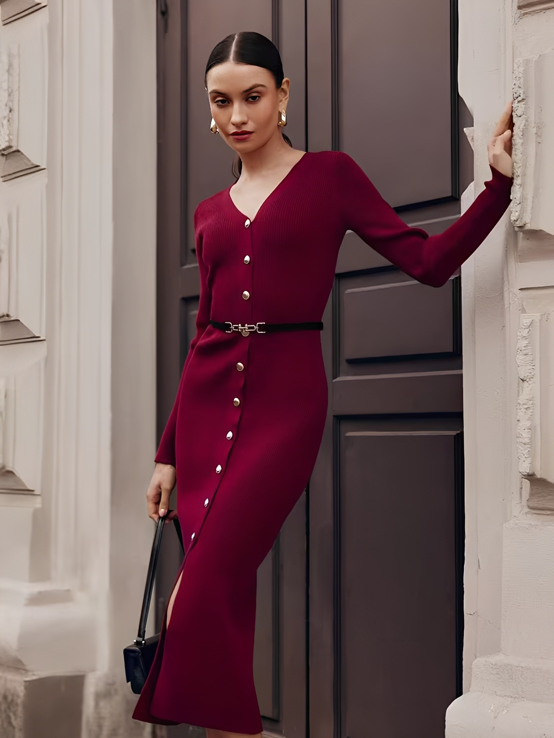 Vestido Midi Canelado Manga Longa com Decote V e Botões Frontais - Iracema