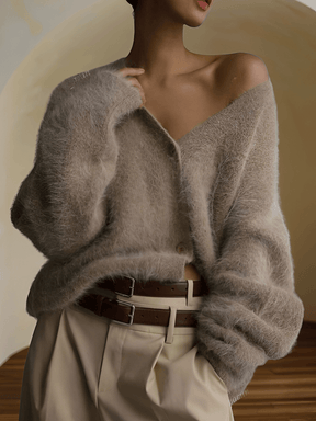 Cardigan em Tricô Peluciado com Decote V e Botões - Isabel
