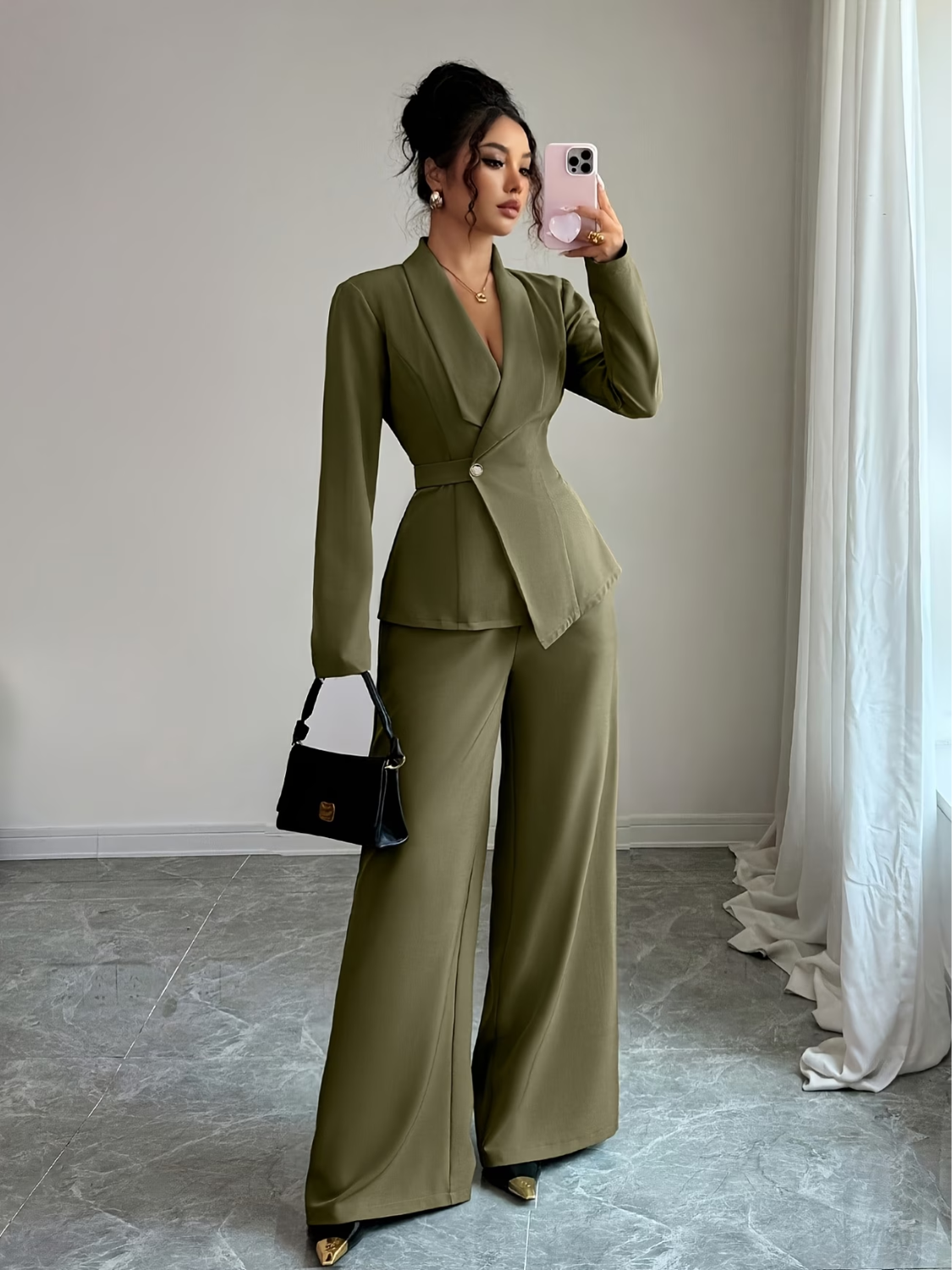 Conjunto Alfaiataria com Blazer Peplum Acinturado e Calça Pantalona - Loreta