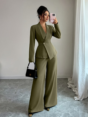 Conjunto Alfaiataria com Blazer Peplum Acinturado e Calça Pantalona - Loreta