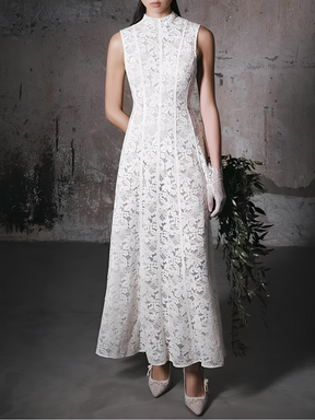 Vestido Midi em Renda Texturizada com Flores Acinturado – Carlota