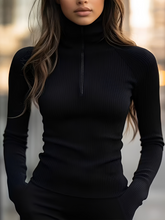 Blusa Canelada de Manga Longa com Gola Alta e Zíper Frontal -  Pétala