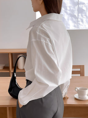 Camisa Oversized de Manga Longa com Colarinho Virado e Botões – Lane