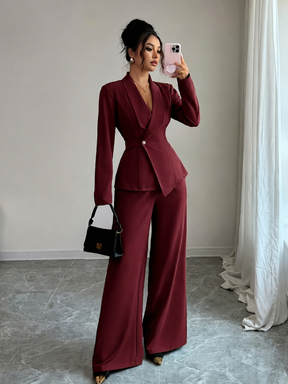 Conjunto Alfaiataria com Blazer Peplum Acinturado e Calça Pantalona - Loreta