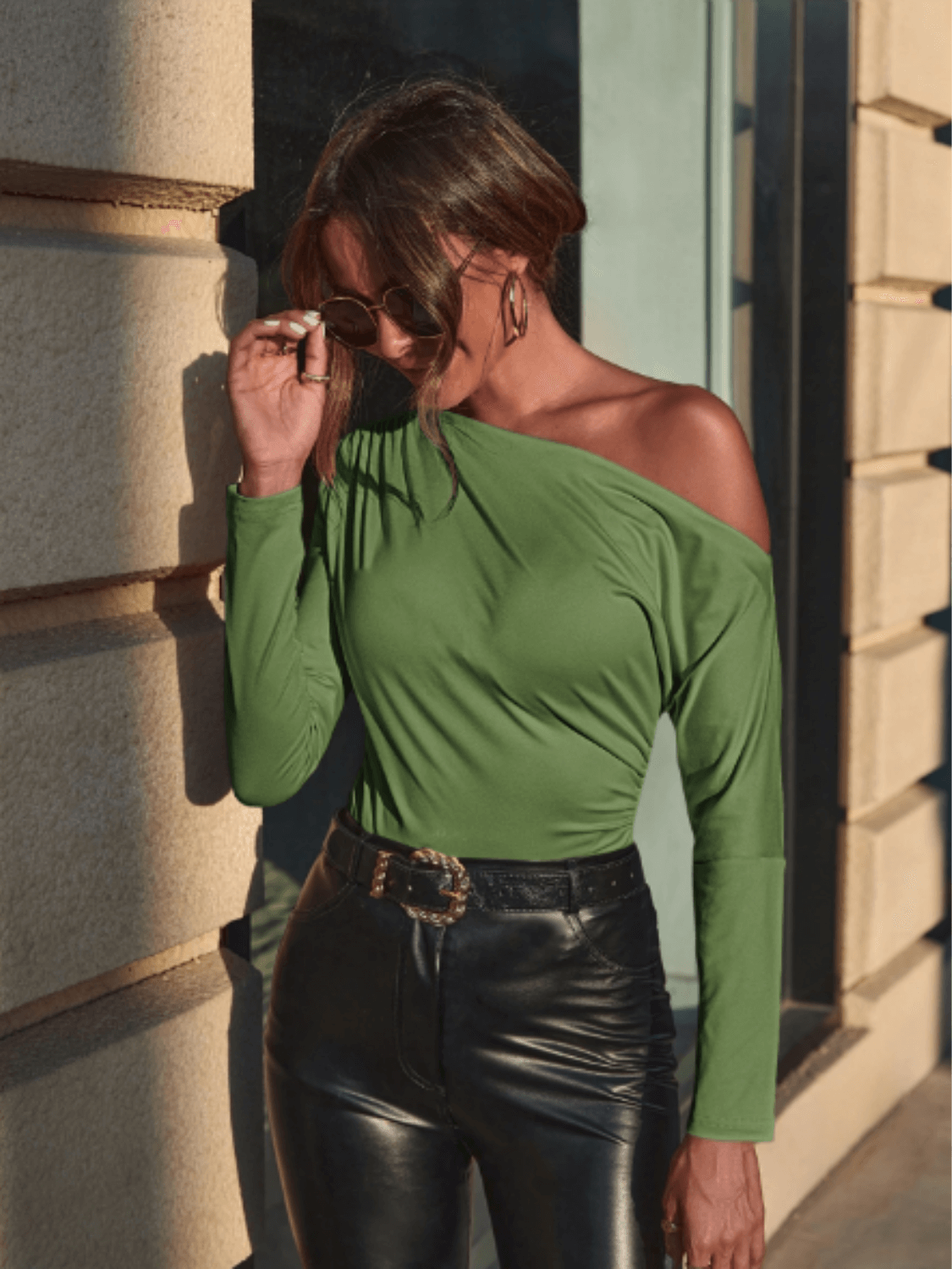 Blusa Design Assimétrico de Ombro Único e Drapeado Sofisticado – Amaya