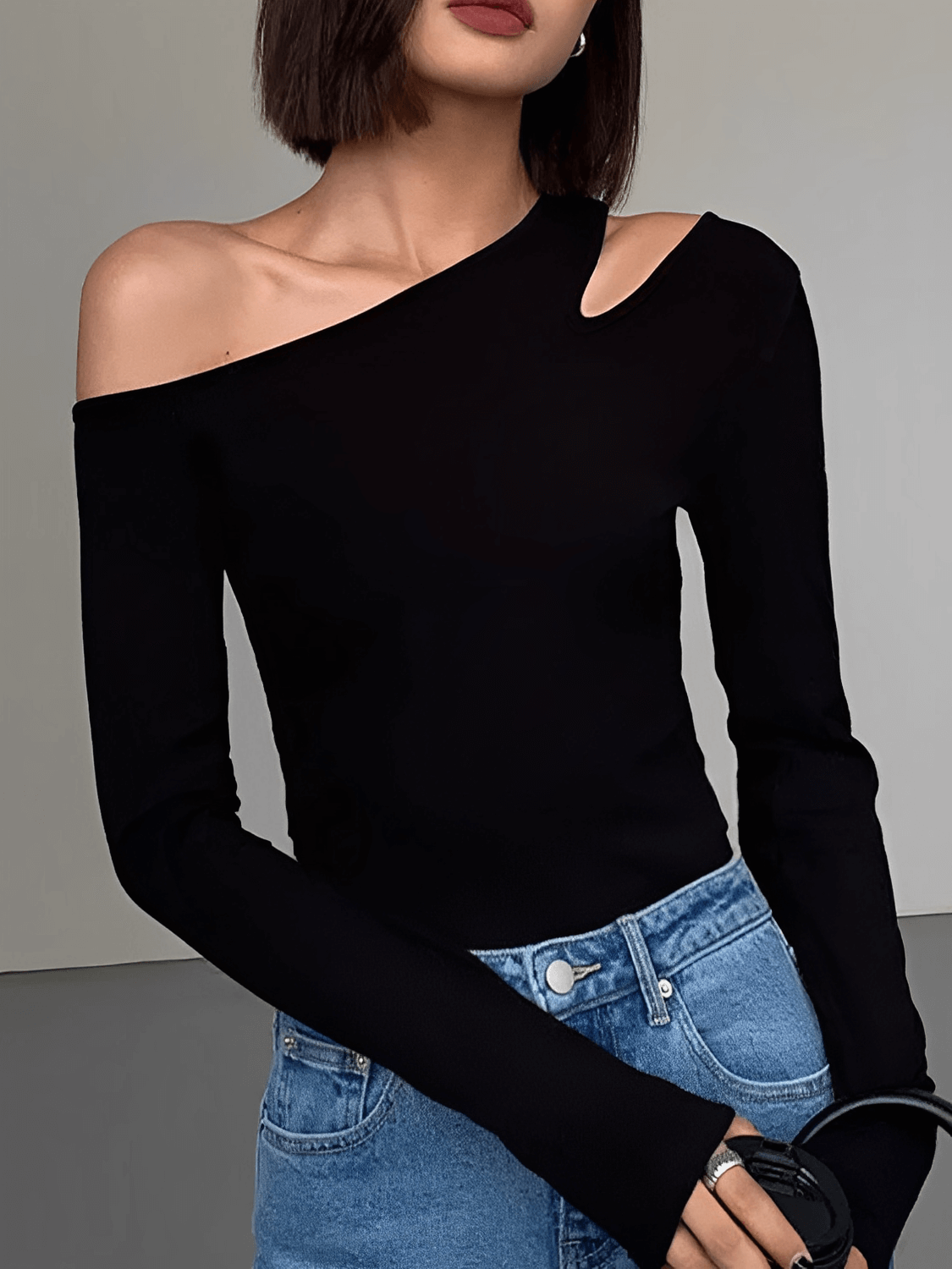 Blusa Canelada de Manga Longa Com Decote Assimétrico - Lohany