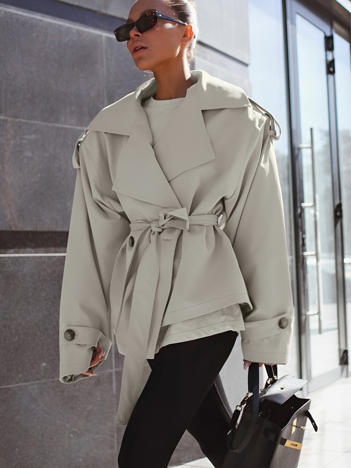 Casaco Trench Oversized com Faixa Ajustável e Lapelas Assimétricas - Jenie