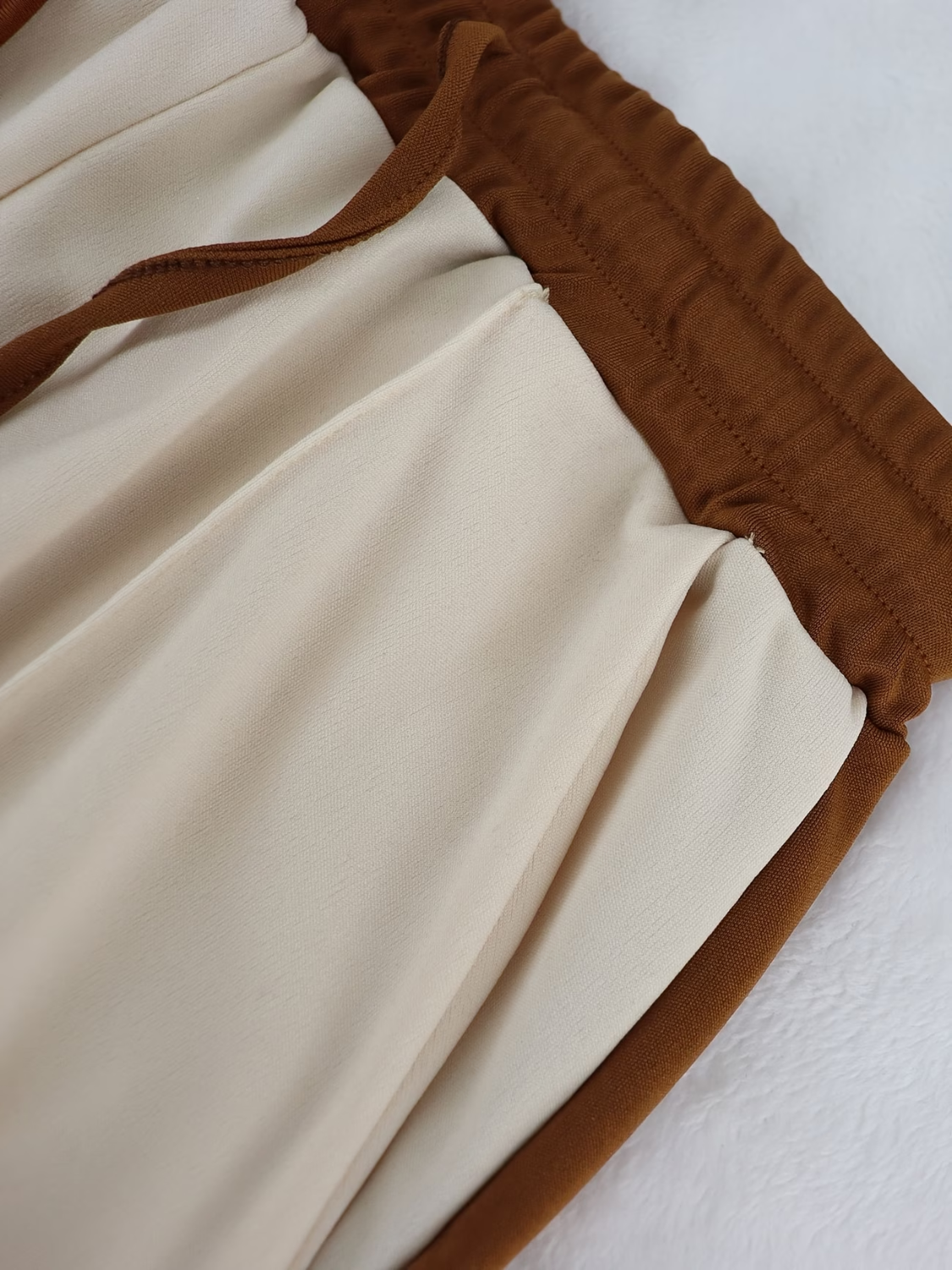 Conjunto Esportivo com Jaqueta Bomber e Calça Wide Leg Ajustável-  Zaia