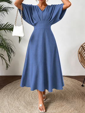 Vestido Midi Evasê Acinturado com Manga Morcego Decote V-  Mayla