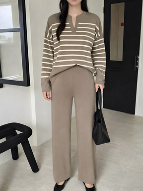 Conjunto em Tricô com Suéter Oversized Listrado e Calça Wide Leg - Caroline