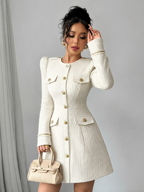 Vestido Curto em Tweed Estruturado Modelagem Evasê com Botões Dourados - Antonela