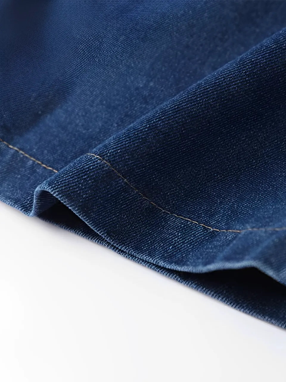 Conjunto Jeans com Colete de Botões e Short de Cintura Alta - Raiza