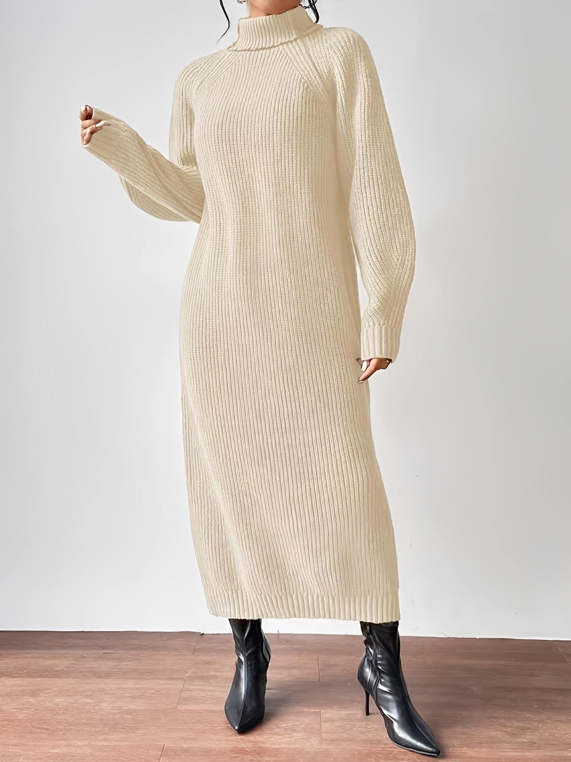 Vestido Suéter Midi em Tricô Canelado com Gola Alta e Mangas Longas - Julieta