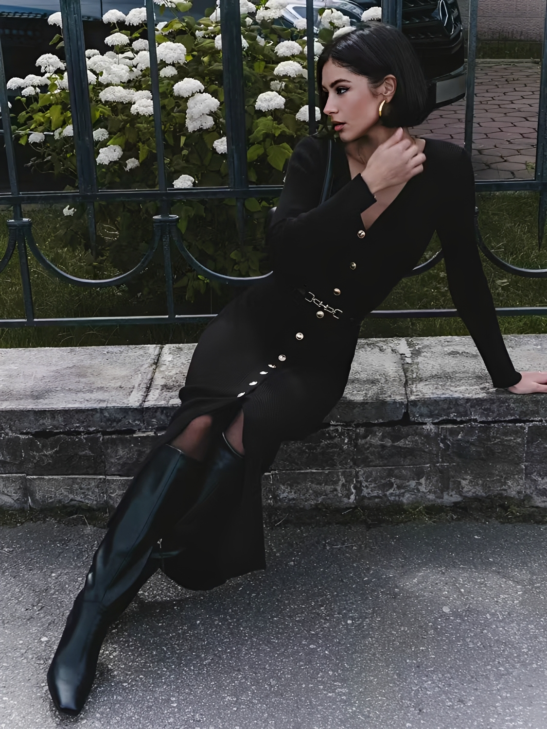 Vestido Midi Canelado Manga Longa com Decote V e Botões Frontais - Iracema