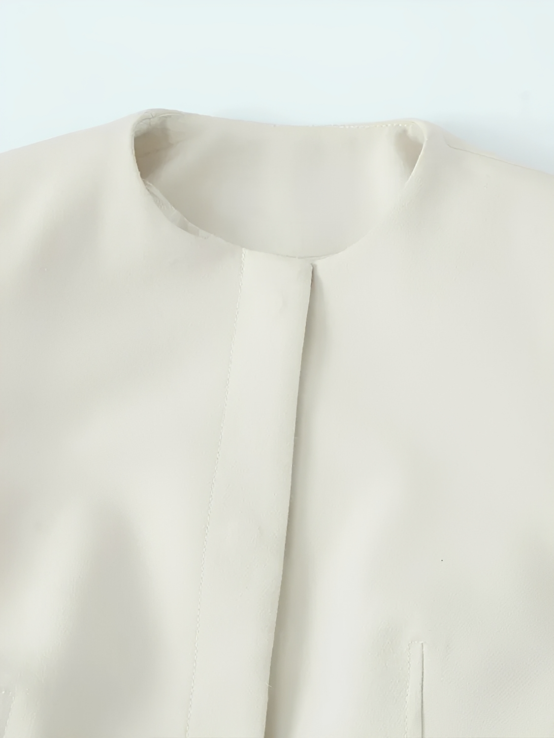 Conjunto em Alfaiataria com Casaco Acinturado e Calça Flare - Ariadne