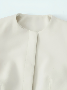 Conjunto em Alfaiataria com Casaco Acinturado e Calça Flare - Ariadne