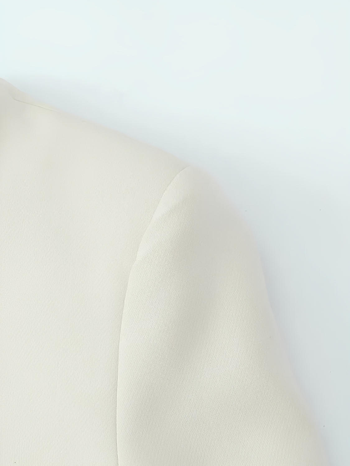 Conjunto em Alfaiataria com Casaco Acinturado e Calça Flare - Ariadne
