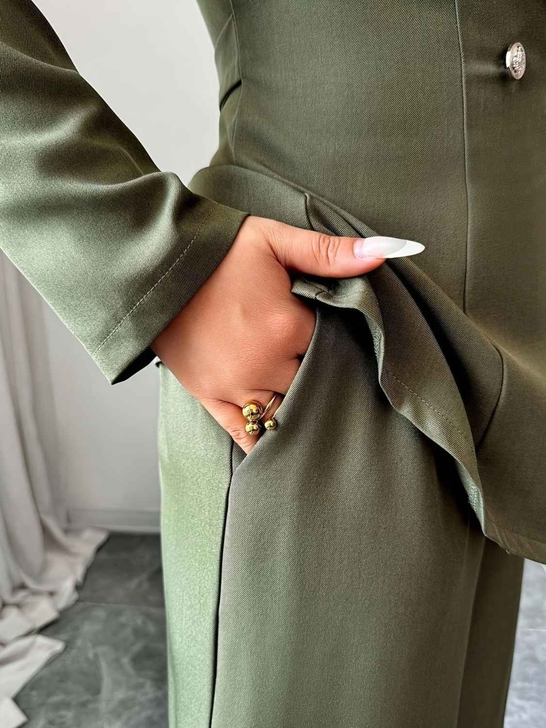 Conjunto Alfaiataria com Blazer Peplum Acinturado e Calça Pantalona - Loreta