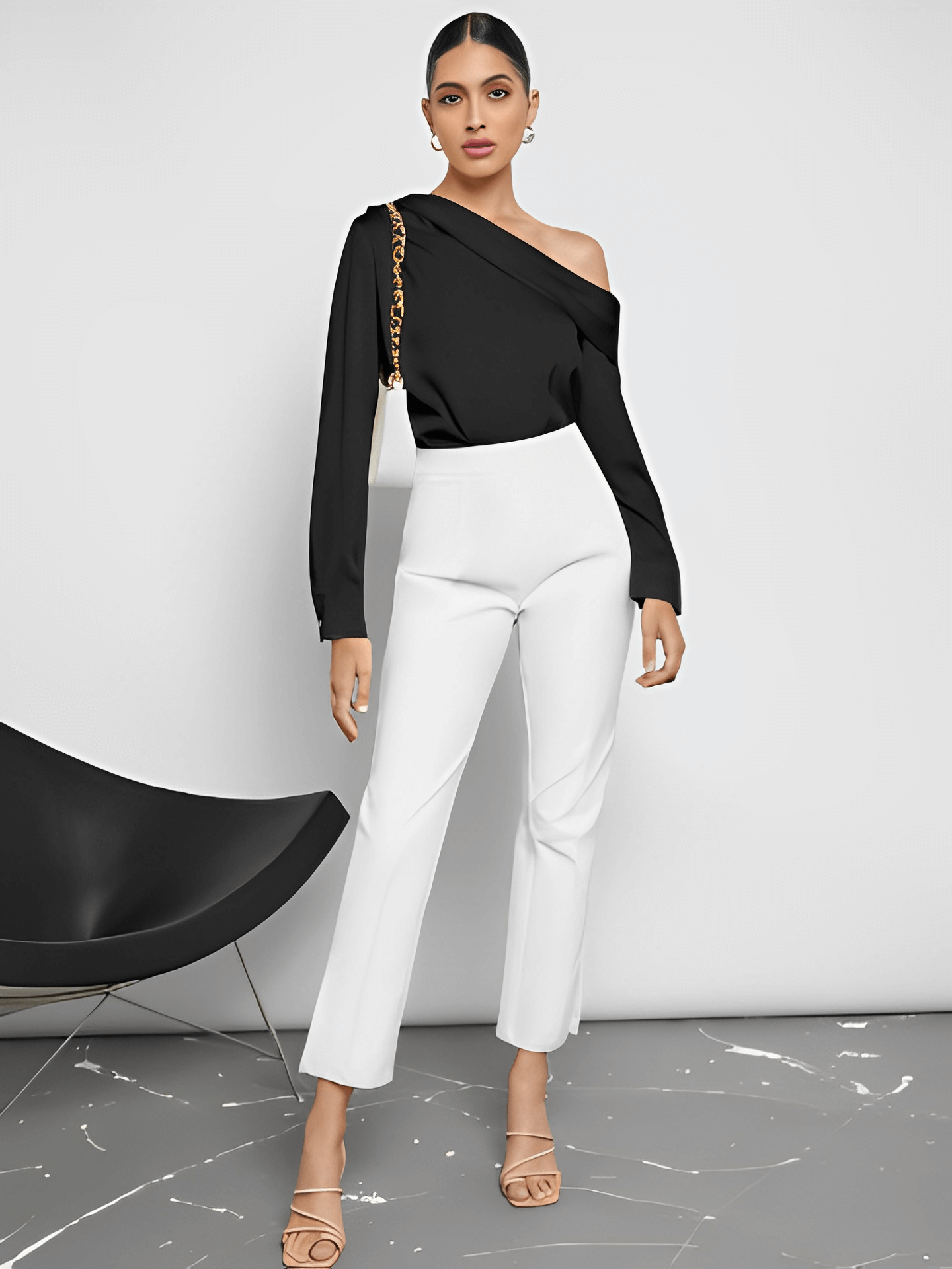 Blusa Acetinada Decote Assimétrico e Punhos com Botão – Diná