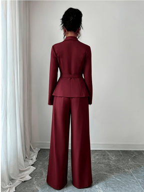 Conjunto Alfaiataria com Blazer Peplum Acinturado e Calça Pantalona - Loreta