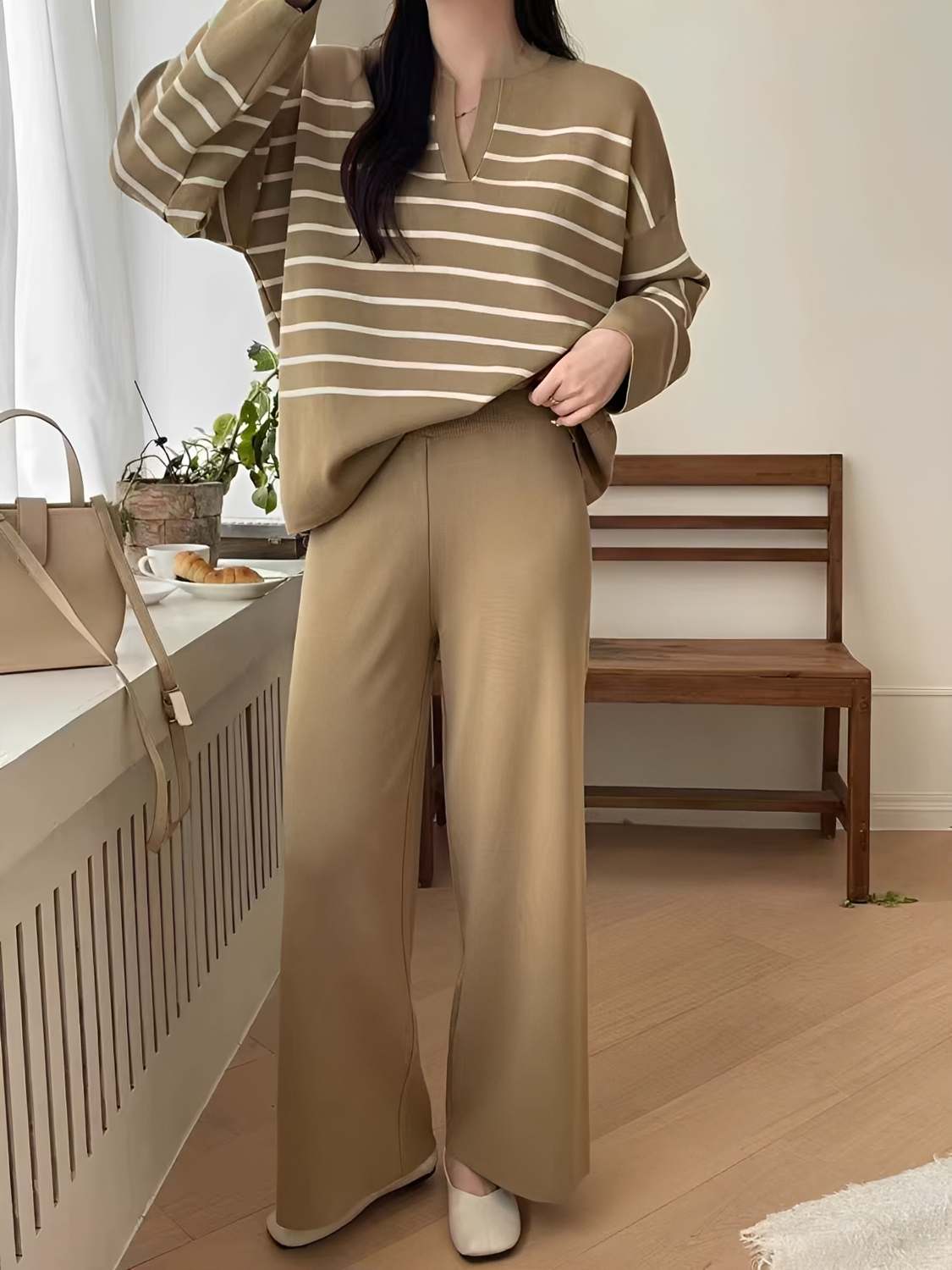 Conjunto em Tricô com Suéter Oversized Listrado e Calça Wide Leg - Caroline