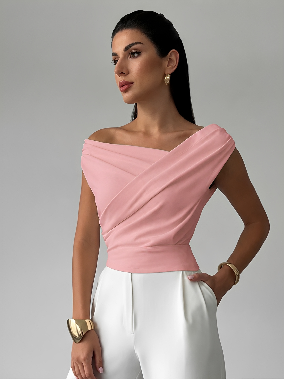 Blusa com Decote Ombo a Ombro Assimétrico e Drapeado Elegante - Emy [FRETE FULL]