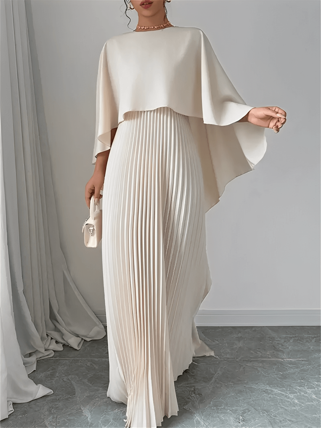 Vestido Longo de Festa Plissado com Capa Peplum Embutida – Loren [FRETE FULL]