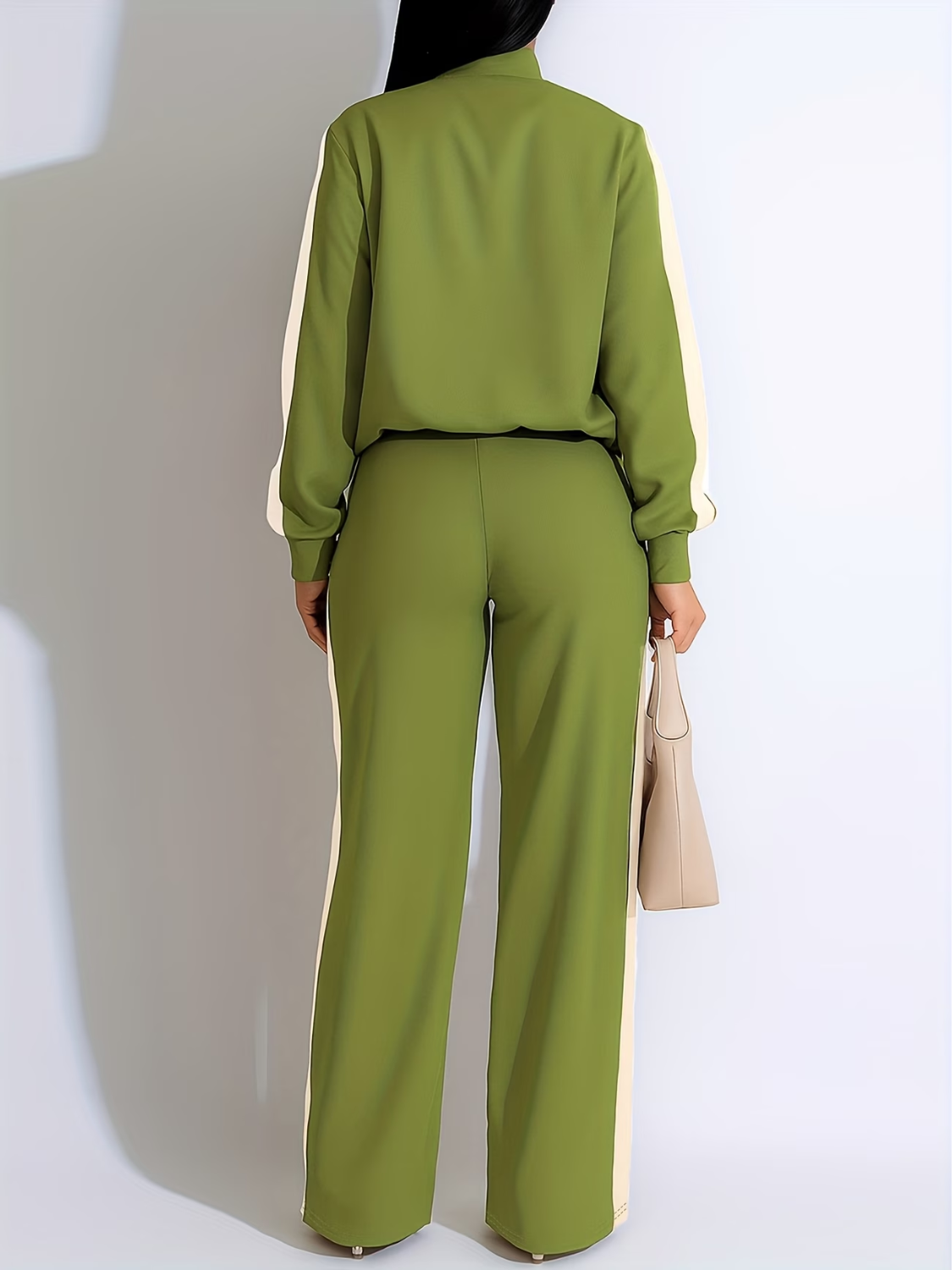 Conjunto Esportivo com Jaqueta Bomber e Calça Wide Leg Ajustável-  Zaia