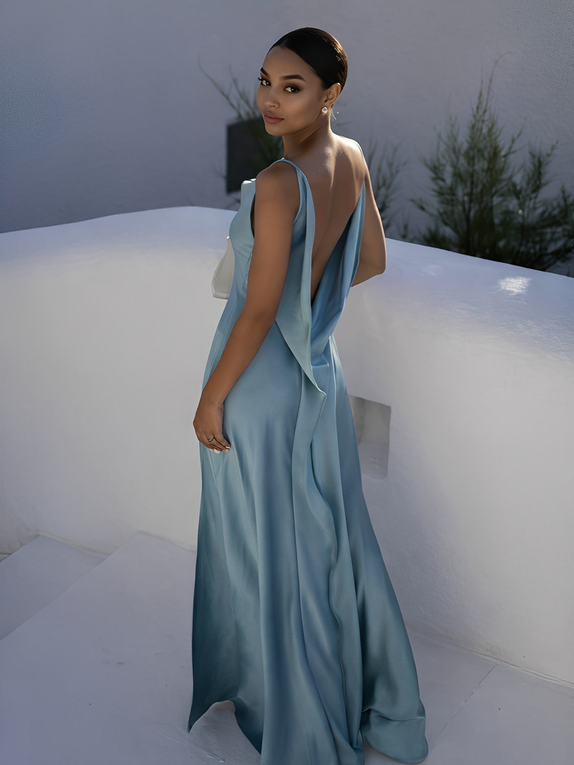 Vestido Longo de Festa Acetinado Alças Finas e Costas Vazadas em V– Alya [FRETE FULL]