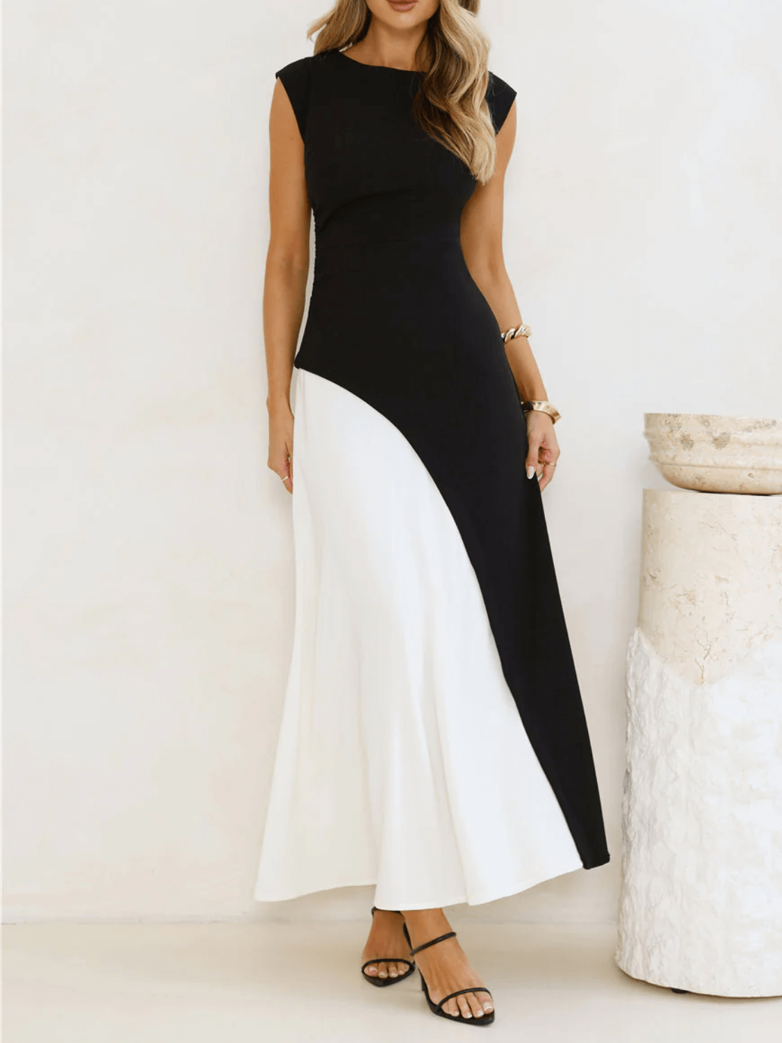 Vestido Longo Sem Mangas com Design Bicolor Diagonal Elegante - Alane [FRETE FULL]