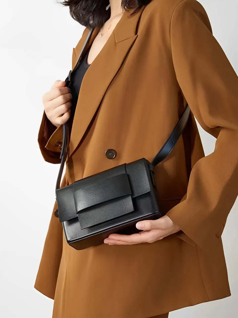 Bolsa Quadrada Couro PU com Alça Transversal e Fecho Magnético - Judy