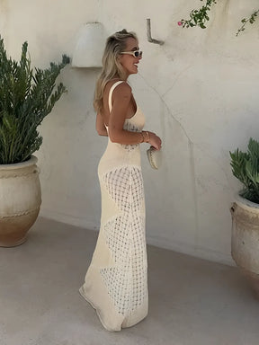 Vestido Longo de Tricô Vazado com Alças Finas e Caimento Leve – Helena