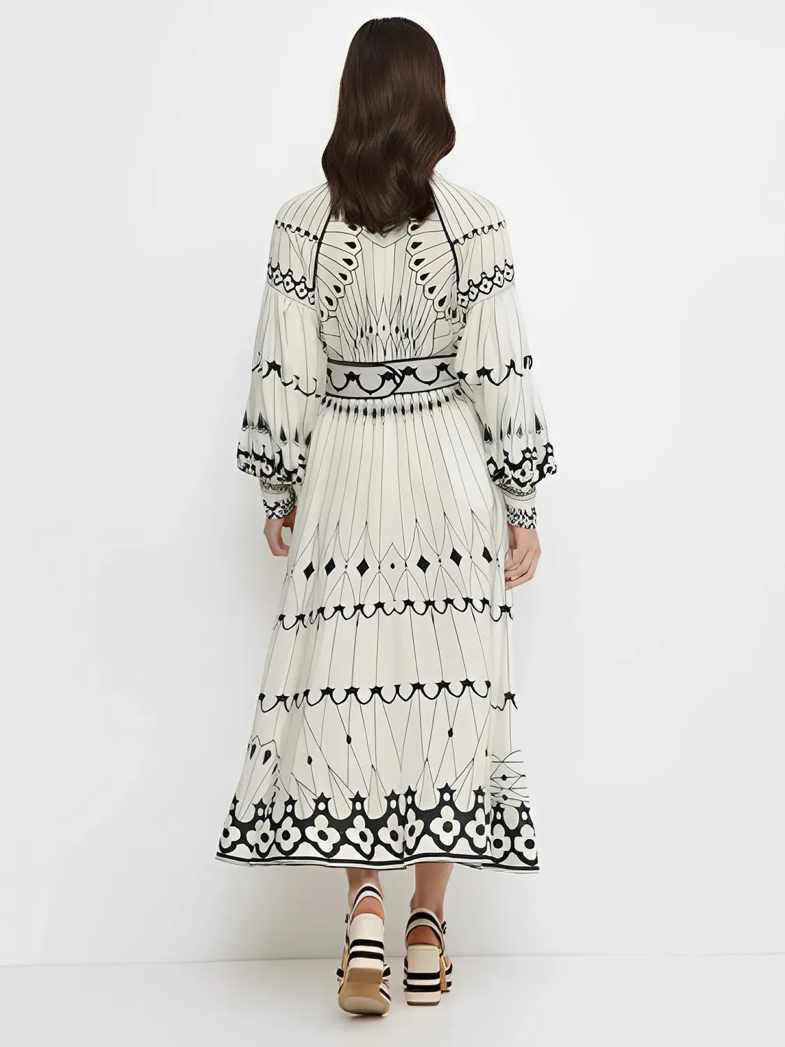 Vestido Midi Estampado com Gola Padre Cinto e Mangas Longas - Mia