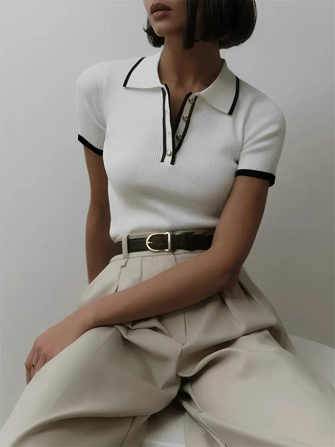 Blusa Gola Polo com Decote e Botões Frontais – Blenda