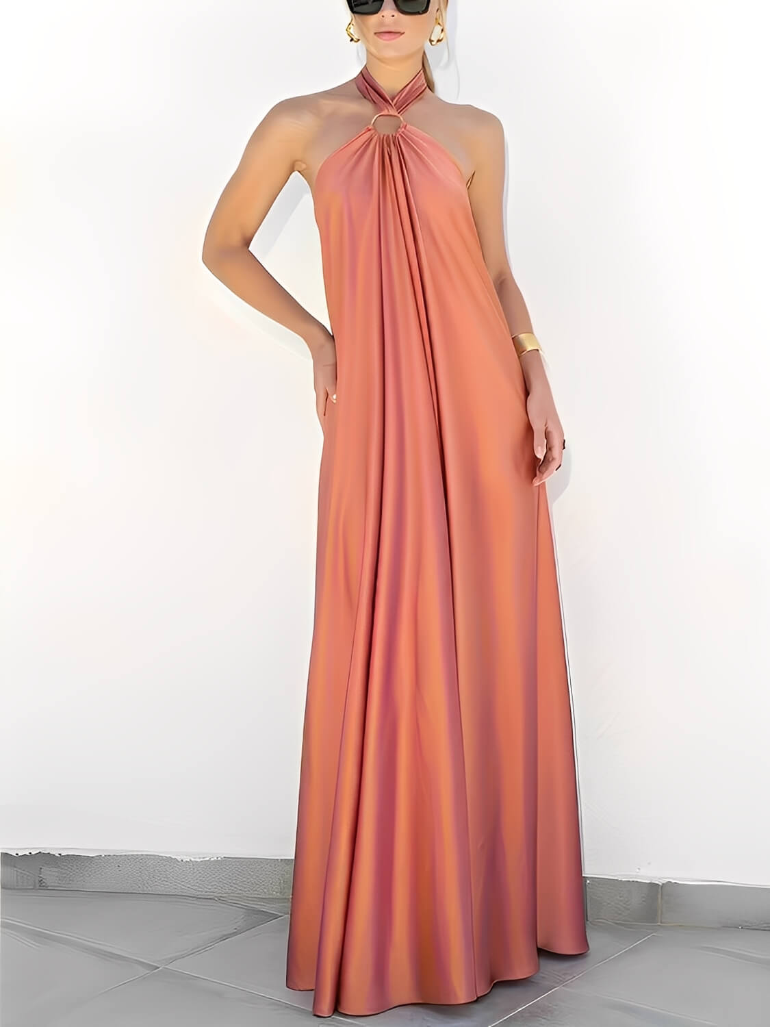 Vestido Longo Acetinado com Gola Halter e Costas Vazadas - Hailey [FRETE FULL]