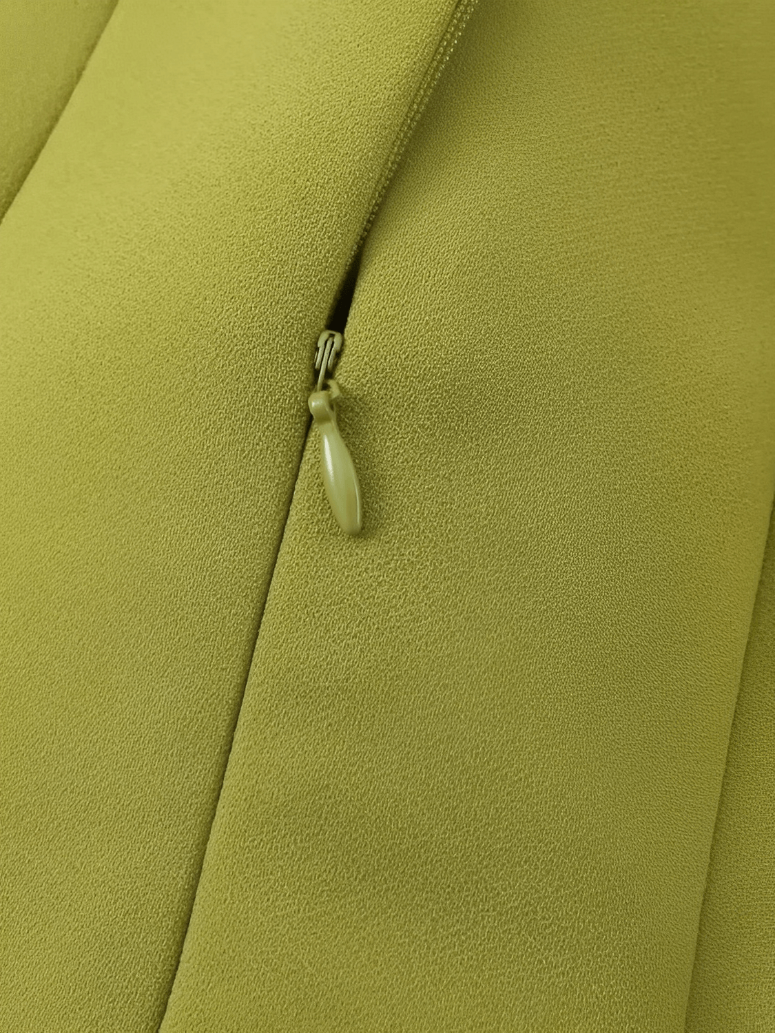 Blusa Peplum Acinturada com Decote V e Zíper nas Costas – Marisa