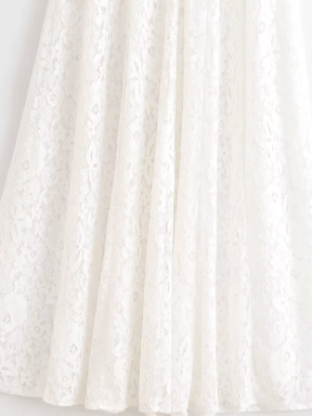 Vestido Midi em Renda Texturizada com Flores Acinturado – Carlota