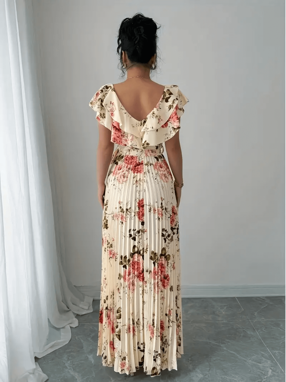 Vestido Longo Floral Plissado com Babados e Faixa-Cinto – Laís