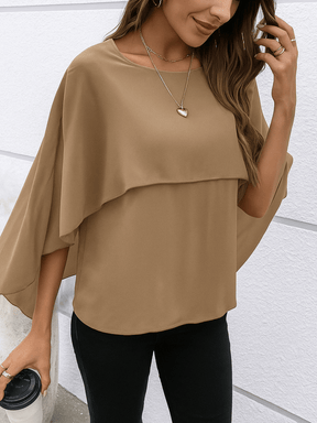 Blusa Feminina com Sobreposição Assimétrica Efeito Capa - Mallory
