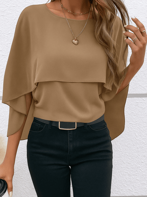 Blusa Feminina com Sobreposição Assimétrica Efeito Capa - Mallory